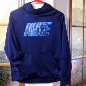 Nike boys Large Sweatshirt
